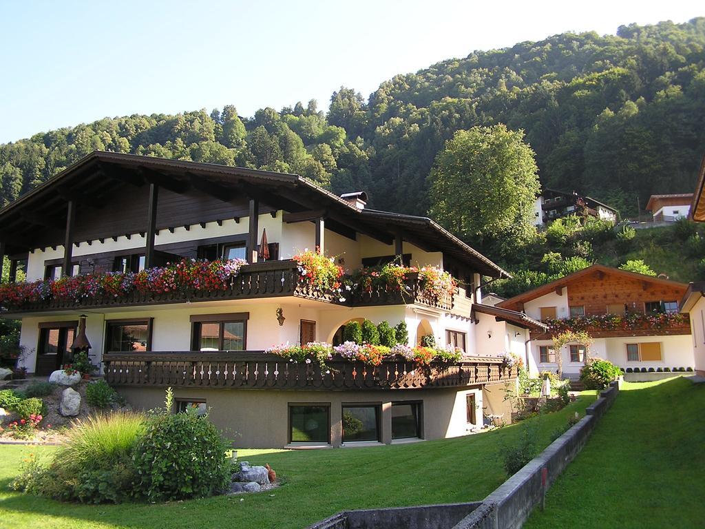 Apartament Haus Schnetzer Schruns Zewnętrze zdjęcie